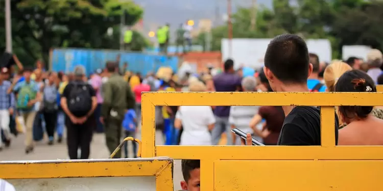 Puente Internacional Simón Bolívar Migrantes venezolanos en el Puente Internacional Simón Bolívar