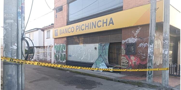 Intento de robo a banco Pichincha, en Bogotá Intento de robo a banco Pichincha, en Bogotá
