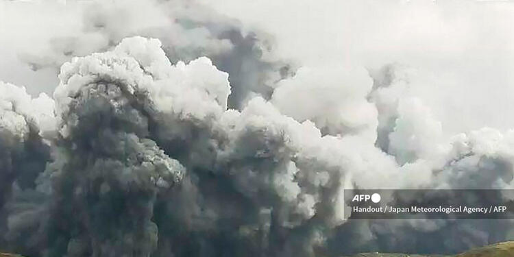 Ceniza volcánica del monte Aso en Japón Ceniza volcánica de volcán en Japón