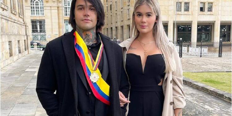 Yeferson Cossio recibió la Cruz Bolivariana en el Congreso Yeferson Cossio recibió la Cruz Bolivariana en el Congreso