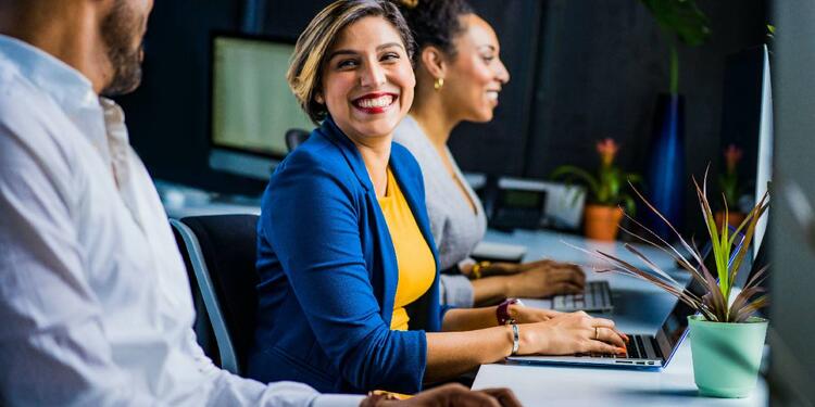 Empleados en una oficina Oficina