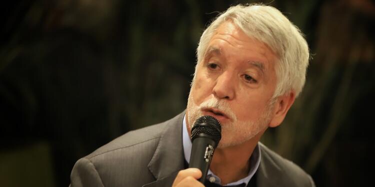Enrique Peñalosa, exalcalde de Bogotá, en un conversatorio Enrique Peñalosa, exalcalde de Bogotá, en un conversatorio