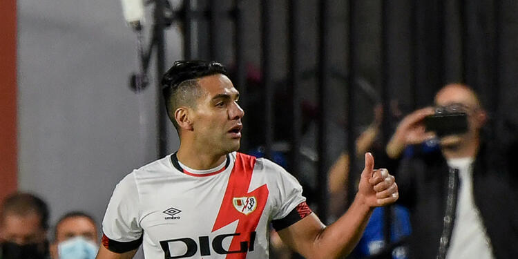 Radamel Falcao jugando con el Rayo Vallecano Radamel Falcao con el Rayo Vallecano