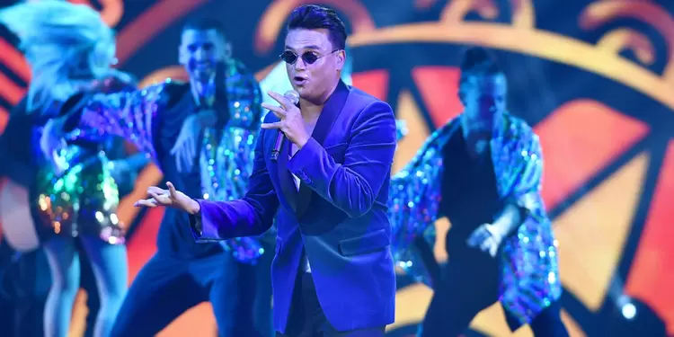 Silvestre Dangond en concierto en los Premios Juventud 2019.