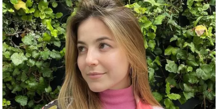 Julie Pardau Julie Pardau