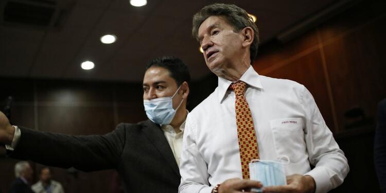 Luis Pérez Gutiérrez Luis Pérez Gutiérrez, exgobernador de Antioquia quiere consulta con el Pacto Histórico