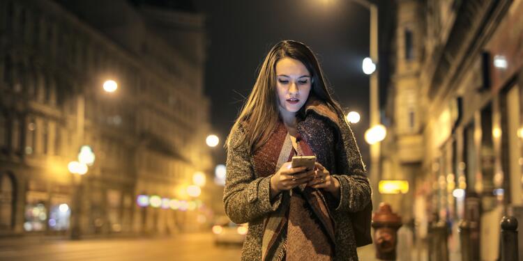 Mujer en la calle Mujer en la calle