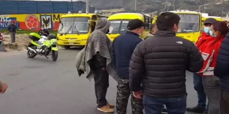 Conductores bloquean vías de Usme