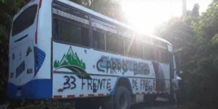 Bus con explosivos