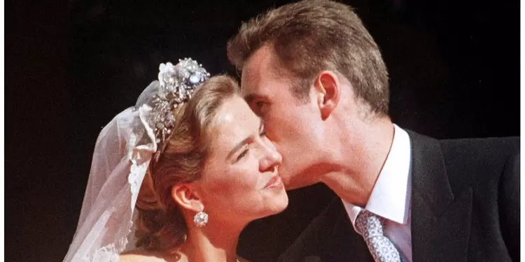 Cristina de Borbón y su esposo Iñaki Urdangarin Matrimonio de Cristina de Borbón e Iñaki Urdangarin se acaba 24 años después