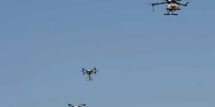 Drones en pleno vuelo