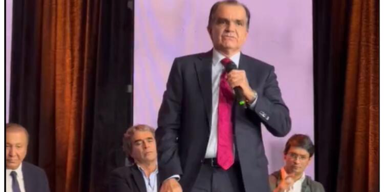 Óscar Iván Zuluaga Óscar Iván Zuluaga
