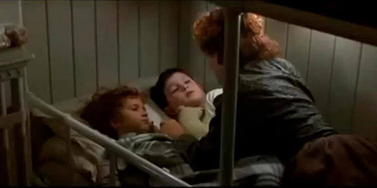 Reece Daniel Thompson en escena del Titanic Reece Daniel Thompson en escena del Titanic