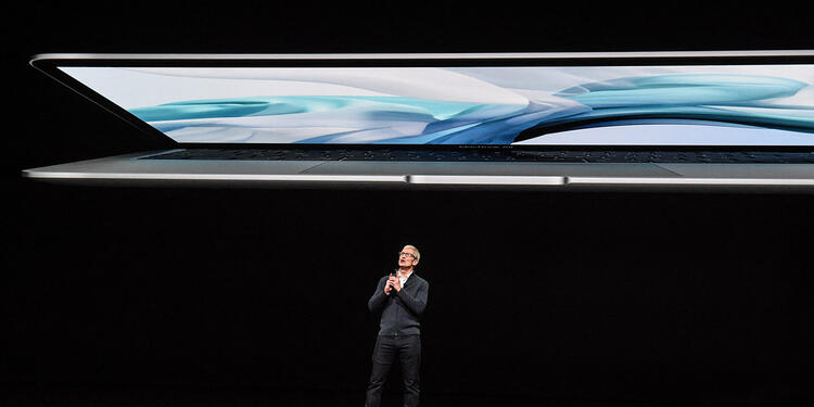 Tim Cook presenta el MacBook Air