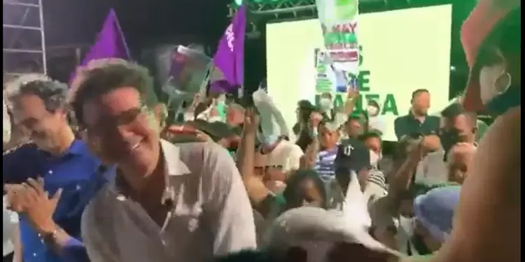 Alejandro Gaviria bailando Alejandro Gaviria bailando