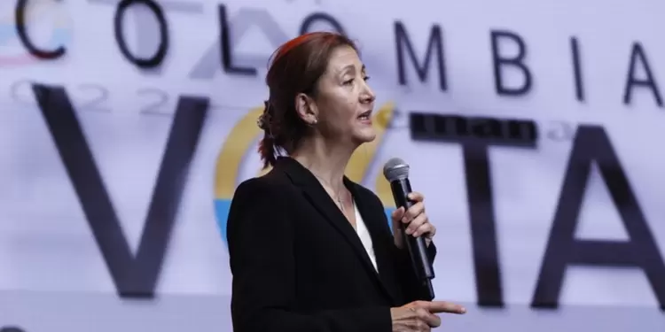 Ingrid Betancourt Ingrid Betancourt generó polémica al decir "las mujeres que se hacen violar"