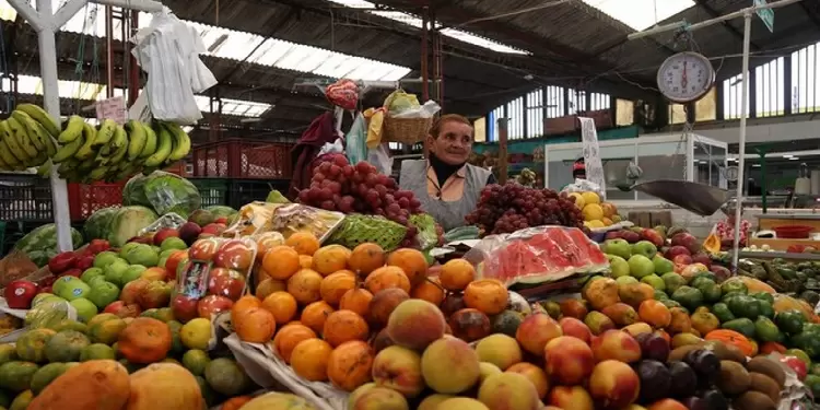 Mercado de frutas y verduras Mercado de frutas y verduras