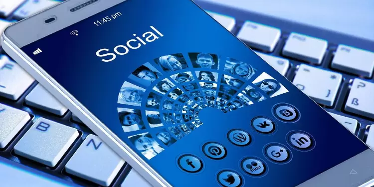 Plataformas digitales y redes sociales Redes sociales