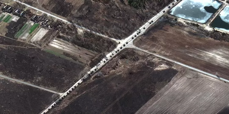 Convoy ruso que se dirige a la capital de Ucrania