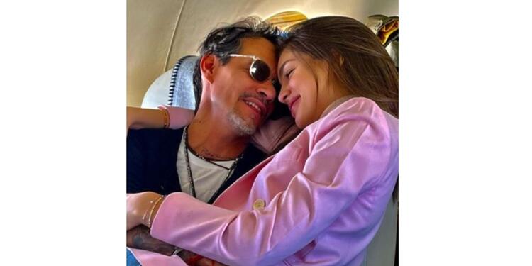 Marc Anthony y Nadia Ferreira demuestran su amor en avión privado