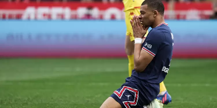 Kylian Mbappe Kylian Mbappe padece al no poder anotar gol del PSG ante Monaco