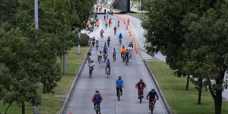 Ciclovía en Bogotá Ciclovía en Bogotá