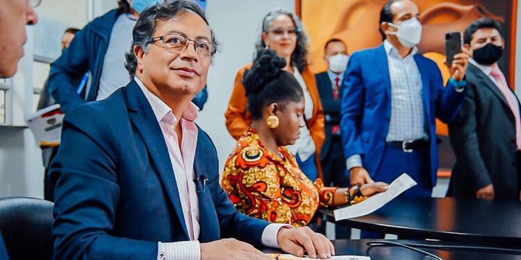 Gustavo Petro no expropiación