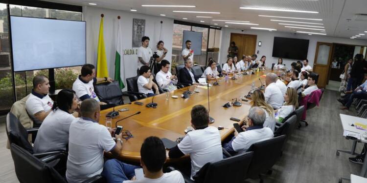 Juan Camilo Restrepo con gabinete Alcaldía de Medellín Primer diálogo entre Juan Camilo Restrepo y gabinete Alcaldía de Medellín