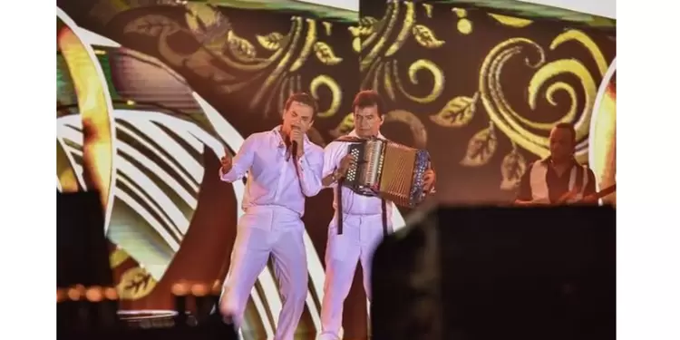 Silvestre Dangond rompe en llanto en Festival Vallenato