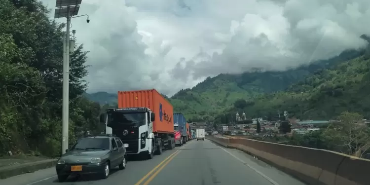 Vía Ibagué - Cajamarca