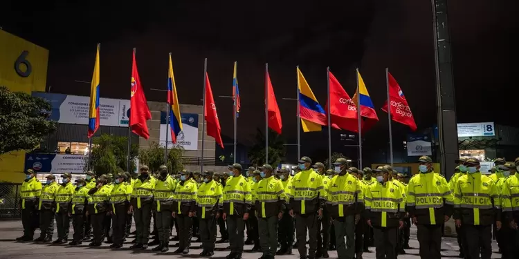 Policías - imagen de referencia Policías - imagen de referencia