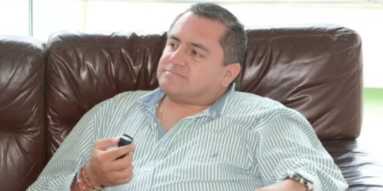 Mario Castaño, senador del Partido Liberal Mario Castaño, senador del Partido Liberal