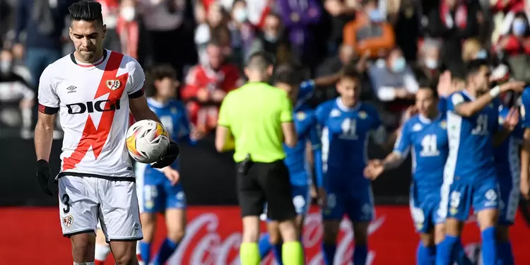 Radamel Falcao jugando con el Rayo Vallecano Radamel Falcao jugando con el Rayo Vallecano