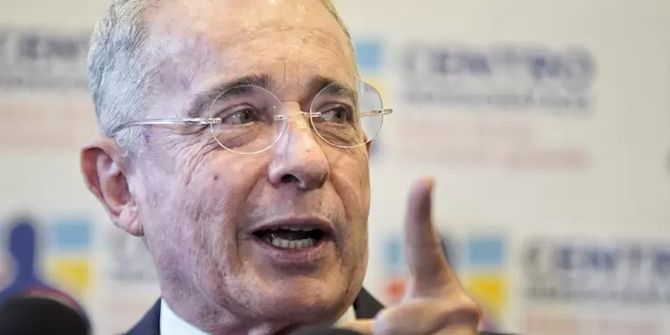 Álvaro Uribe Álvaro Uribe