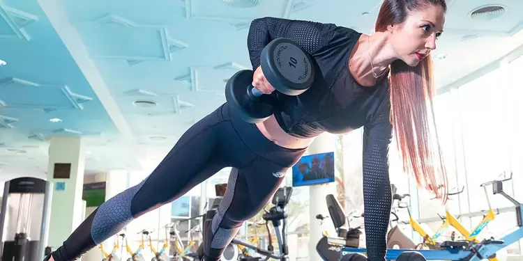 Mujer haciendo ejercicio Mujer haciendo ejercicio