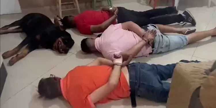 Banda criminal atrapada junto a su perro