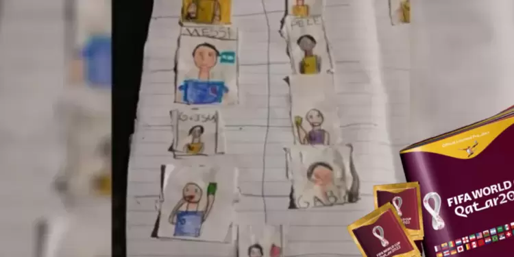 Niño recrea su propio álbum del mundial Niño recrea su propio álbum del mundial