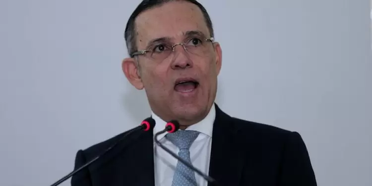 Efraín Cepeda, senador colombiano Efraín Cepeda, senador colombiano