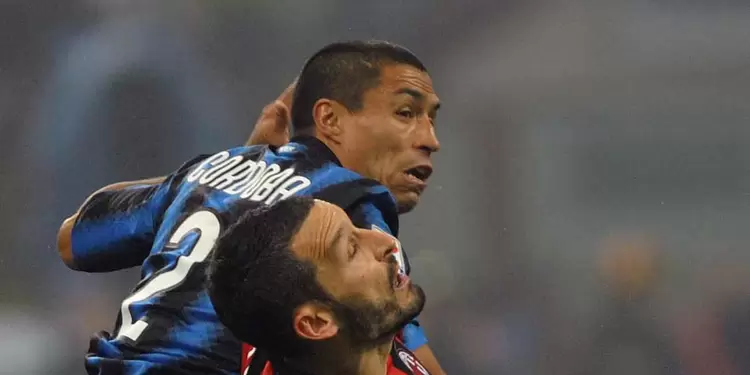 Iván Ramiro Córdoba con el Inter de Milán Iván Ramiro Córdoba