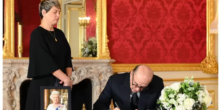 Verónica Alcocer y Canciller Álvaro Leyva Verónica Alcocer y Canciller Álvaro Leyva