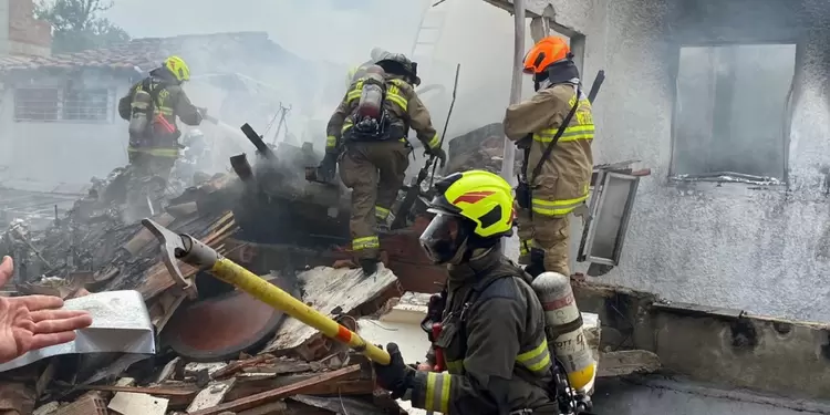 Accidente de avioneta en Medellín Accidente de avioneta en Medellín