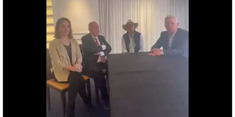 Álvaro Uribe y Gilberto Tobón Álvaro Uribe y Gilberto Tobón