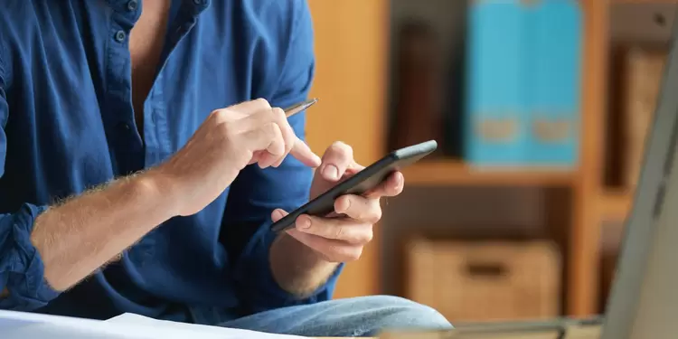 Uso excesivo del celular El uso celular puede producir algunas enfermedades