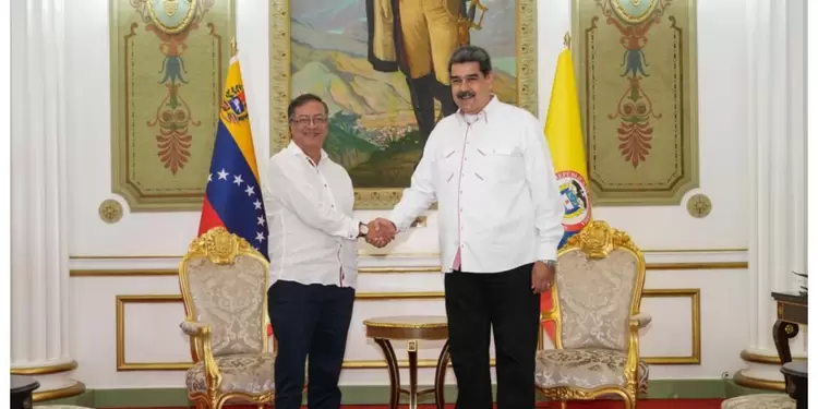 Reunión de Nicolás Maduro y Gustavo Petro Nicolás Maduro reuniéndose con Gustavo Petro en Venezuel