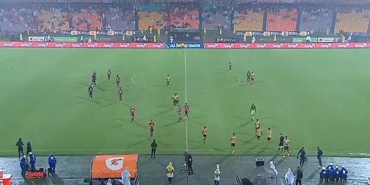 Partido aplazado pora aguacero en Medellín Partido aplazado pora aguacero en Medellín