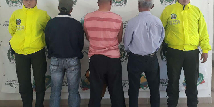 ABUSADORES.jpg