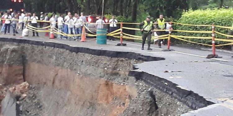 AccidenteviaMedellinCostaAtlanticoCortesiaPoliCarreteras.jpg