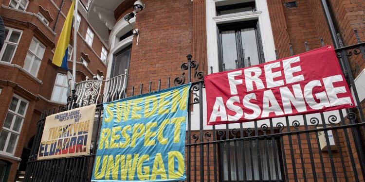 Assange-LAFm-AFP.jpg