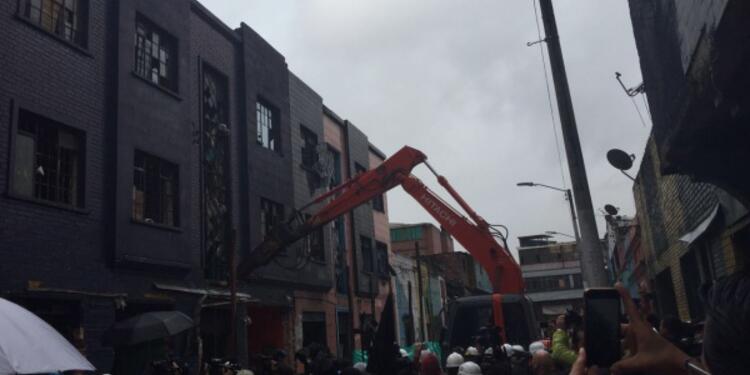 BRONXDEMOLICIONLAFM1.jpg
