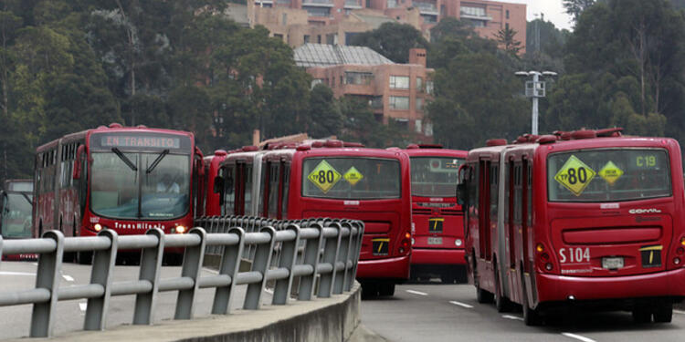 Buses-Transmilenio Empresa se retira de licitación para nueva flota de buses de Transmilenio.